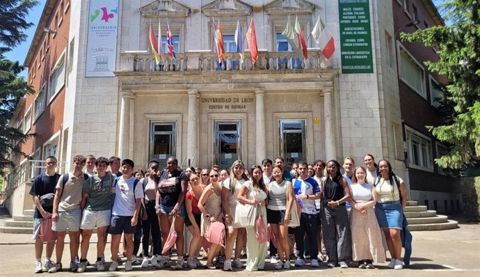 Imagen de los participantes en el 'Curso de Verano de Lengua y Cultura Españolas' de la ULE.