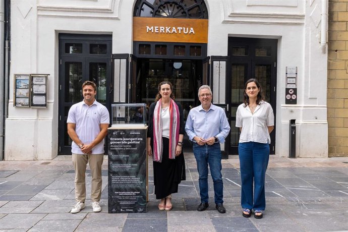 Presentación del proyecto en Zarautz.