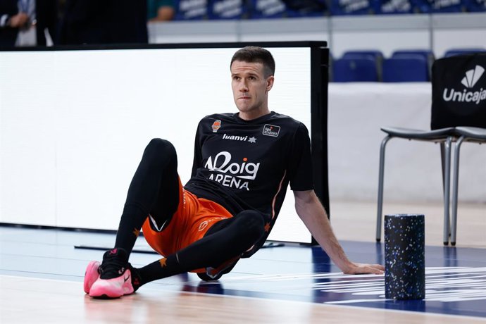 Xabi Lopez-Arostegui of Valencia Basket warms up during the Spanish League, Final second leg of Liga ACB Endesa, basketball match played between Real Madrid and Valencia Basket at Movistar Arena on June 22, 2025, in Madrid, Spain.