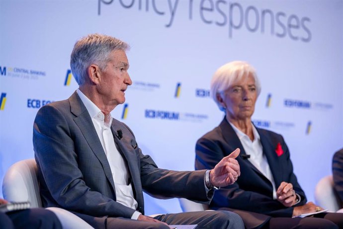 Archivo - Policy panel at the ECB Forum on Central Banking in Sintra, Portugal, 1 July 2025.