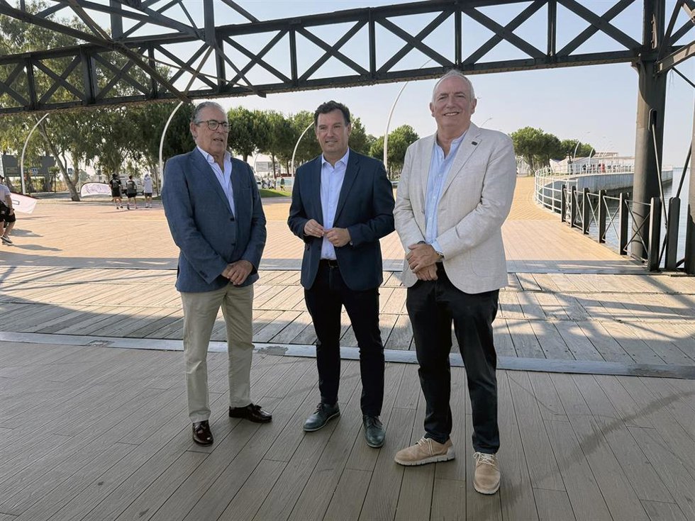 Firma del patrocino del Puerto de Huelva a la edición 100 de la Copa del Rey de Tenis.