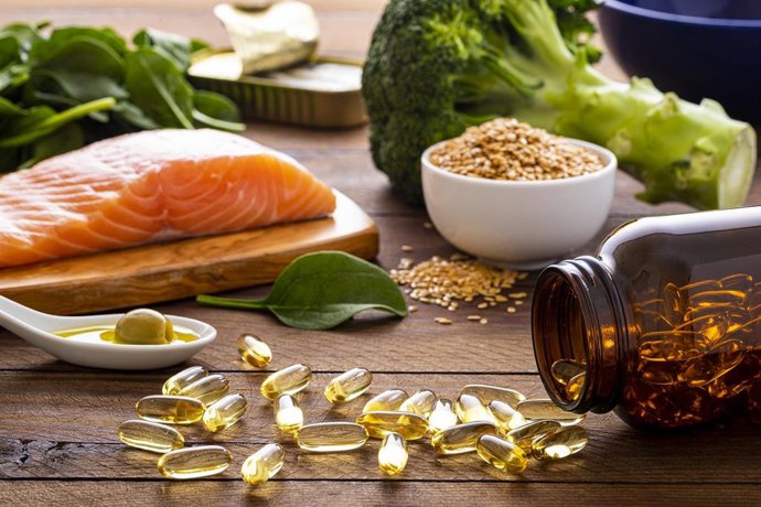 Archivo - Omega 3 y Omega 6.
