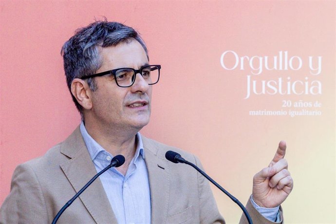 El ministro de la Presidencia, Justicia y Relaciones con las Cortes, Félix Bolaños, interviene durante el acto ‘Orgullo y justicia’ organizado por el Ministerio.