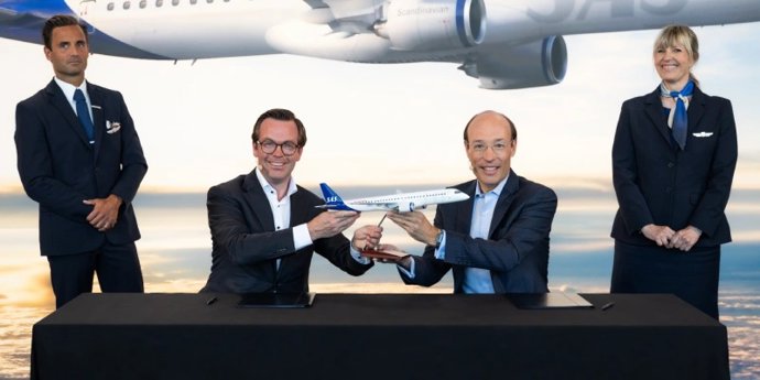La aerolínea escandinava SAS compra 55 aviones de Embraer por 3.399 millones de euros.