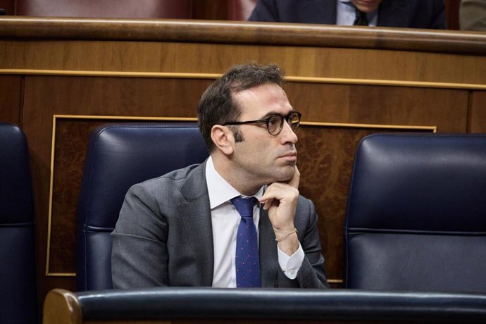El ministro de Economía, Carlos Cuerpo, durante un pleno en el Congreso de los Diputados, a 25 de junio de 2025, en Madrid (España). 