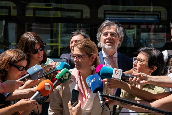 Archivo - La presidenta de la Unión Progresista de Fiscales (UPF), Inés Herreros, ofrece declaraciones a los medios a su salida de una reunión de jueces y fiscales con el Ministerio de Justicia, a 8 de mayo de 2023, en Madrid (España).