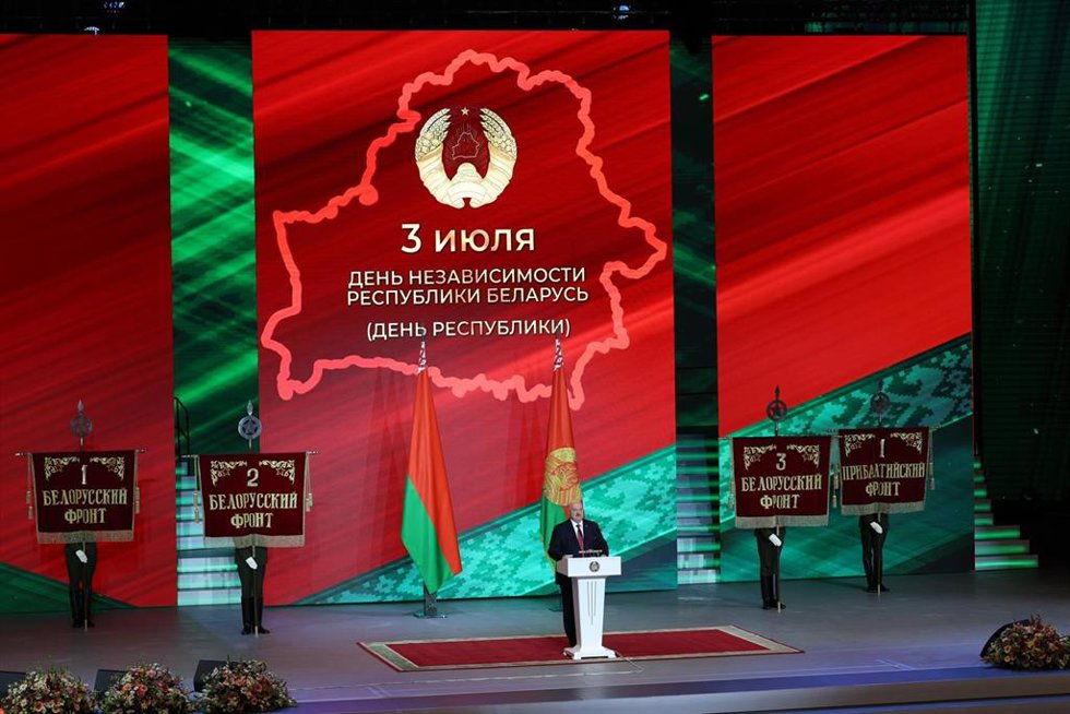 El presidente de Bielorrusia, Alexander Lukashenko, participa en un acto por el Día de la Independencia