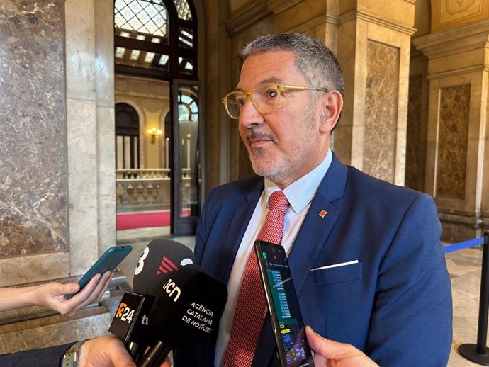 El conseller de Empresa y Trabajo de la Generalitat, Miquel Sàmper,  valora positivamente las cifras del paro en el mes de junio de 2025.
