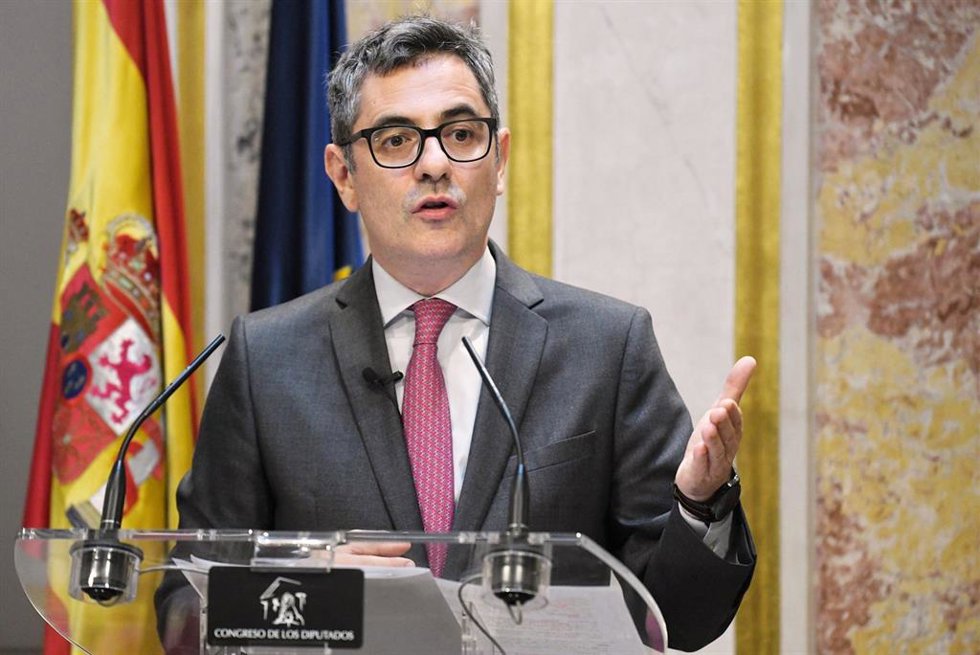 El ministro de Presidencia, Justicia y Relaciones con las Cortes, Félix Bolaños, durante su comparecencia ante los medios, en el Congreso de los Diputados, a 24 de junio de 2025, en Madrid (España)