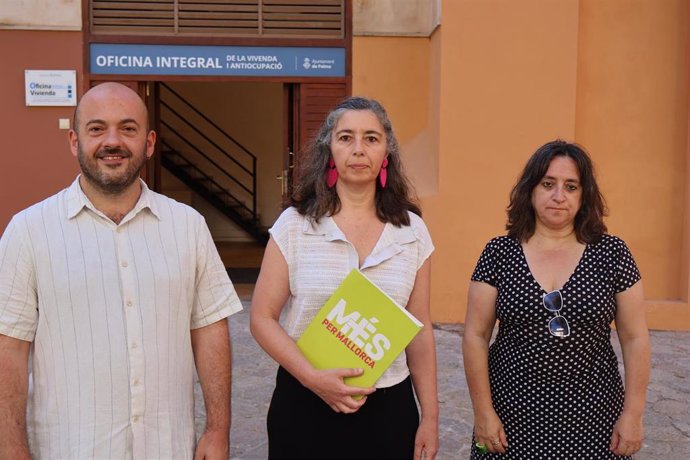 Los ediles de MÉS Miquel Àngel Contreras, Neus Truyol y Kika Coll.