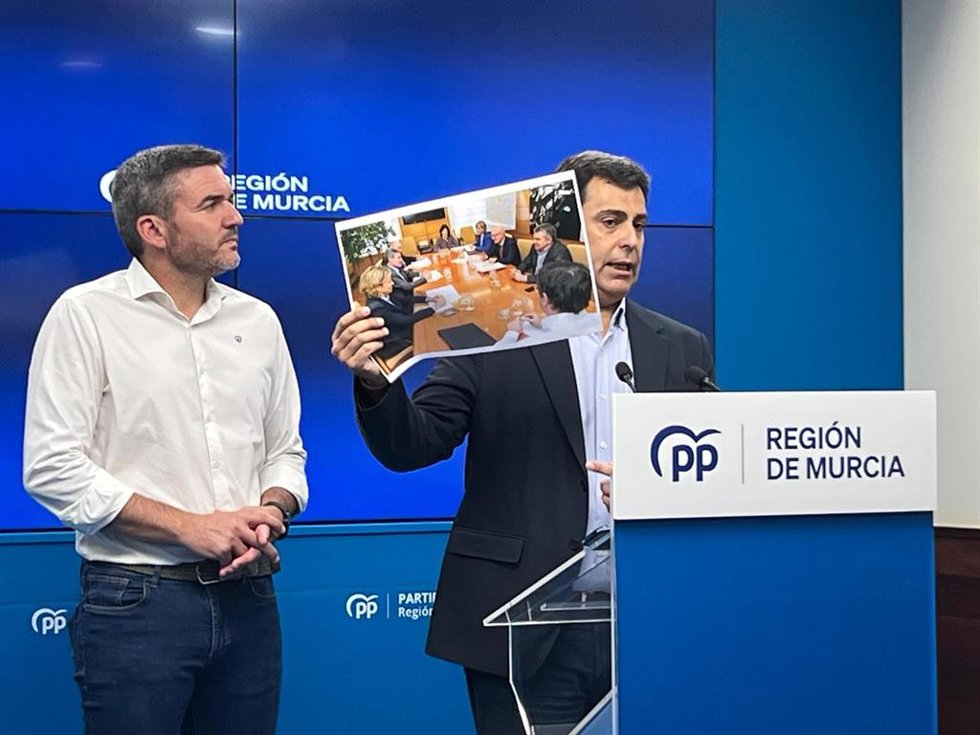 Los senadores del Partido Popular por Murcia José Ramon Díez de Revenga y Antonio Luengo