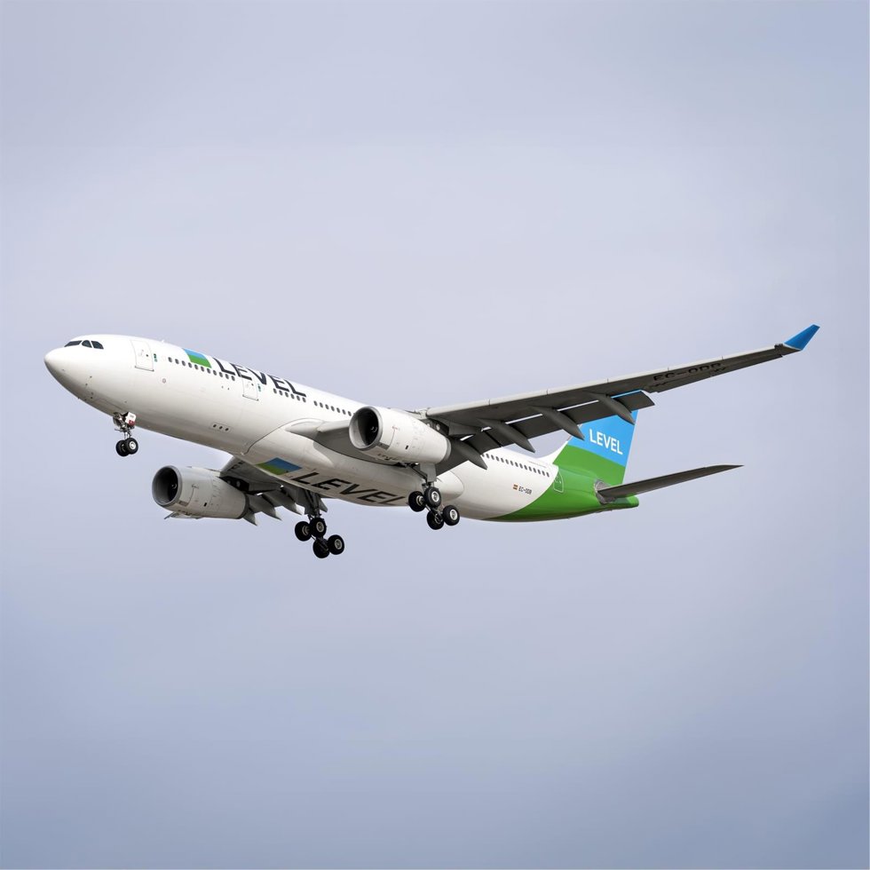 Archivo - Avión de Level