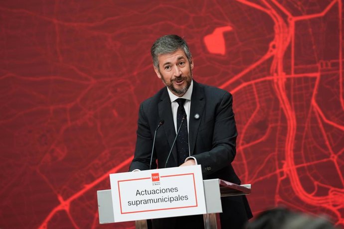 El consejero de Presidencia, Justicia y Administración Local, Miguel Ángel García Martín, en un acto celebrado en la Real Casa de Correos