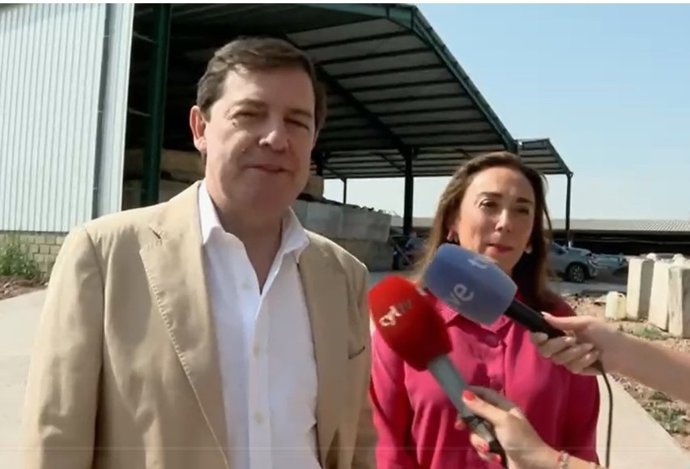 Fernández Mañueco, junto a la consejera de Agricultura de la Junta, María González Corral.