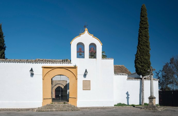 La iglesia parroquial de Nuestra Señora de la Purificación, ubicada en la barriada periférica de Trassierra.