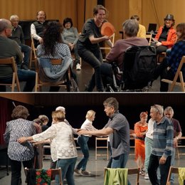 Participantes durante una de las actividades del Lliure