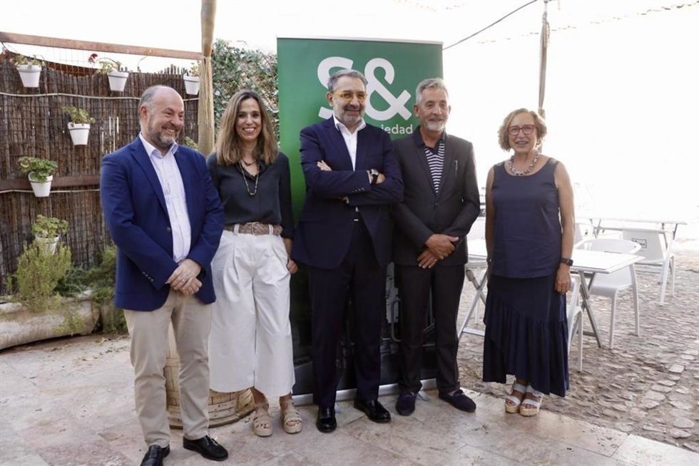 C-LM impulsa y desarrolla el proyecto 'Salud y Sociedad' como parte fundamental de la innovación en materia social
