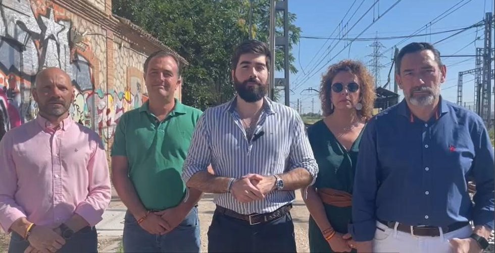Vox exige explicaciones por las averías del tren.