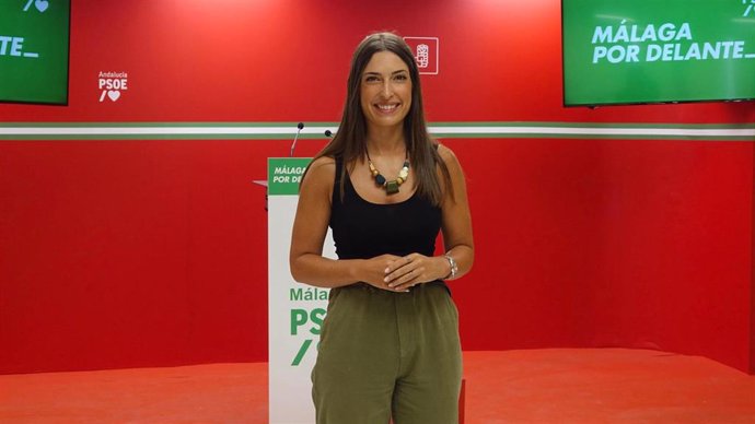 La portavoz del PSOE de Málaga, Ana Villarejo, ha destacado que el Gobierno de España ha multiplicado por cuatro la inversión en proyectos de estabilización de playas con respecto a la etapa del PP.