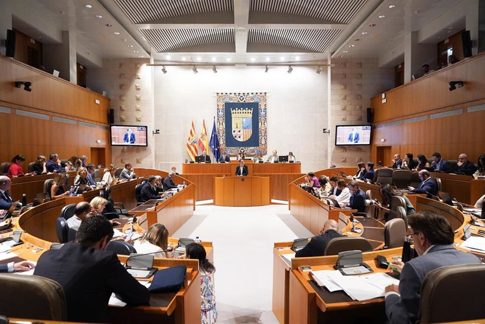 Sesión plenaria extraordinaria de las Cortes de Aragón.