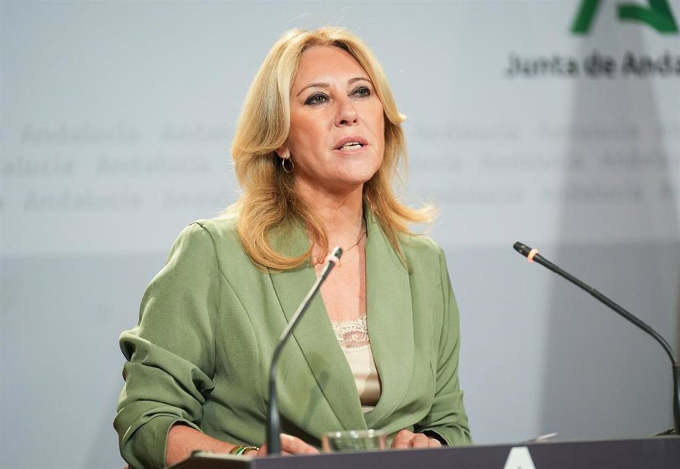La consejera de Economía, Hacienda y Fondos Europeos y portavoz del Gobierno, CarolinaEspaña, durante la rueda de prensa posterior al Consejo de Gobierno. A 02 de julio de 2025, en Sevilla (Andalucía, España). El Consejo de Gobierno de la Junta de Anda