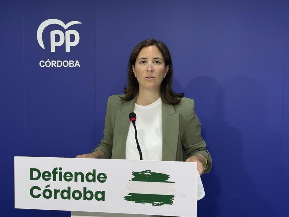 La senadora del PP por Córdoba Cristina Casanueva.