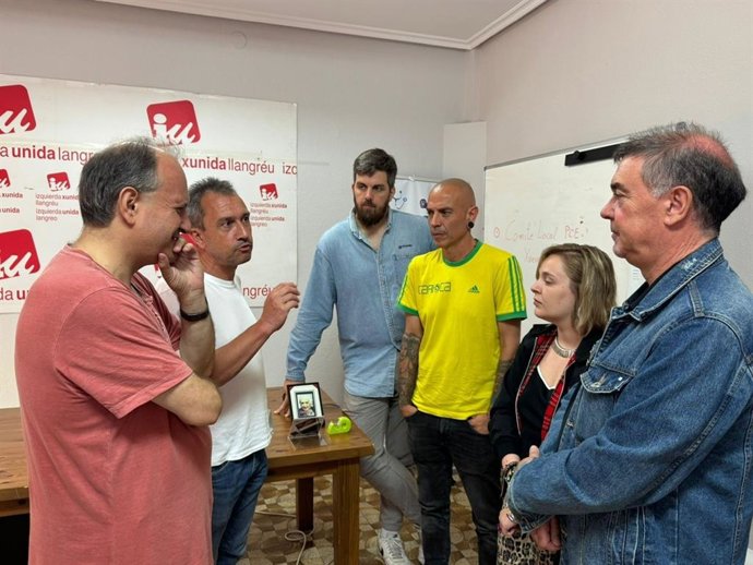 Rueda de prensa de IU en Langreo.