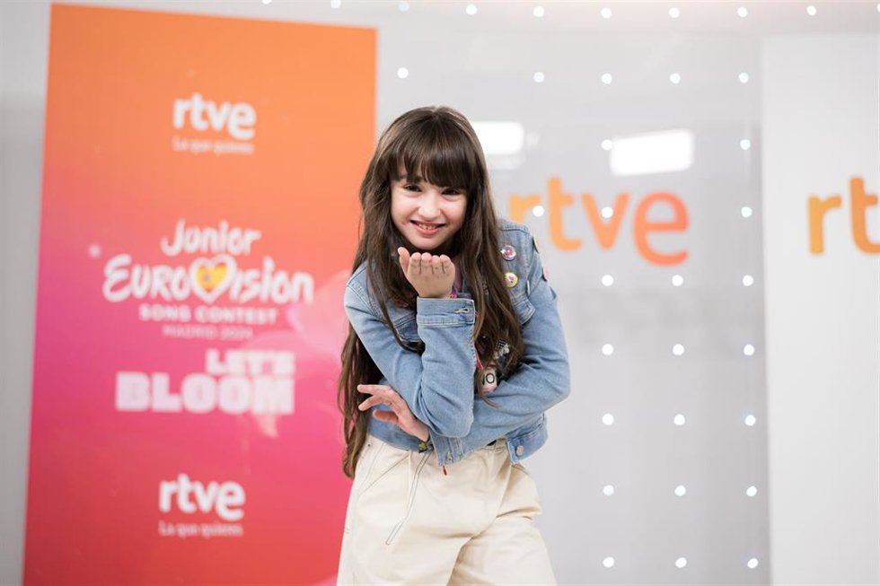 Archivo - Chloe DelaRosa posa durante la presentación de su canción como representante de España en la XXII edición de Eurovisión Junior 2024, a 7 de octubre de 2024, en Madrid (España). Chloe DelaRosa llevará a cabo la a 10 propuesta española en Eurov
