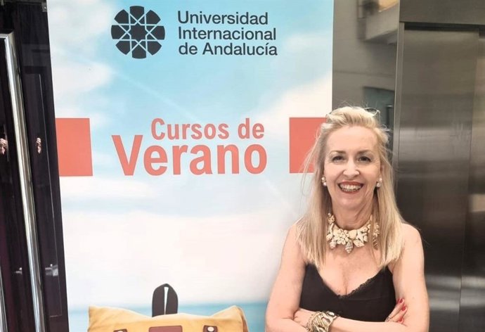 Victoria de Andrés es una reconocida y destaca divulgadora científica que estos días dirige un encuentro sobre esta disciplina en el marco de los Cursos de Verano de la UNIA en su Sede Tecnológica en el Puerto de Málaga.