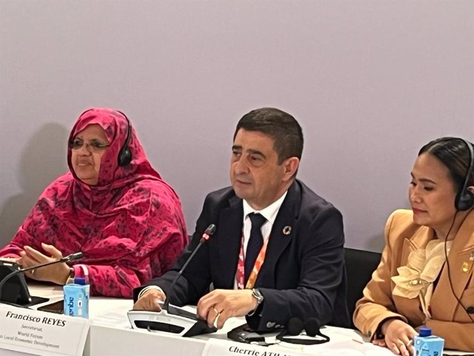 Participación de Reyes en el panel 'Financiando la localización de los ODS'.