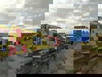 Un herido tras chocar un turismo y un autobús en la A-50 en Peñalba de Ávila