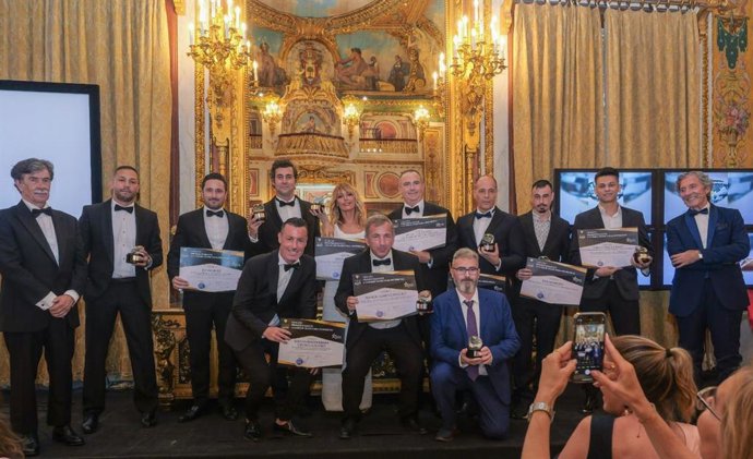 Galardonados con el Premio Diamante celebran su reconocimiento