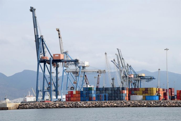 Archivo - Arxiu - El trànsit de contenidors en PortCastelló es dispara un 45% en un any