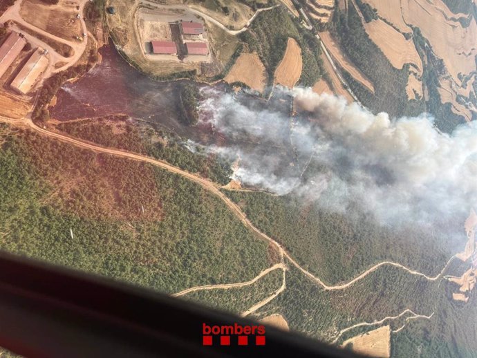 Imagen aérea del incendio en Pinós (LLeida).