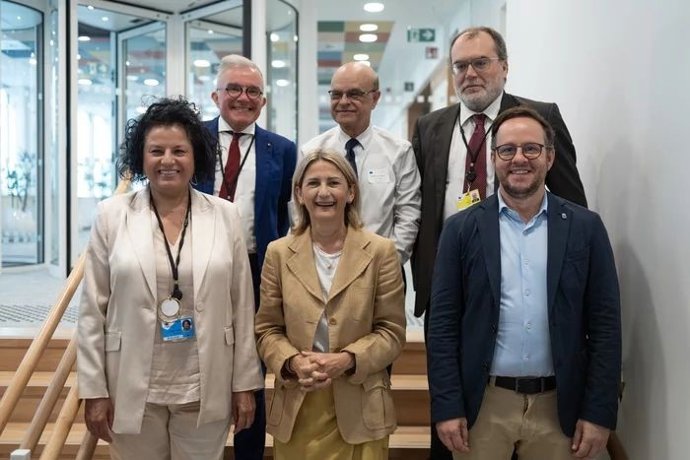 La directora general de Relaciones Institucionales y con el Govern, Xesca Ramis, en la reunión del Grupo Interregional de Regiones Insulares