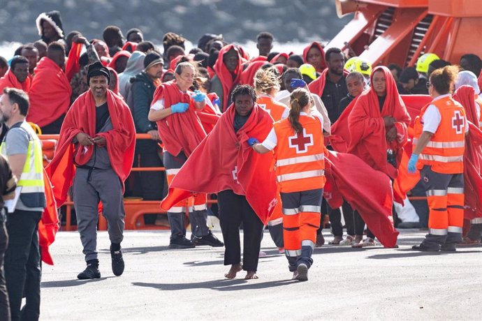 El PP balear saca adelante con el apoyo de Vox su iniciativa sobre la ruta migratoria desde Argelia