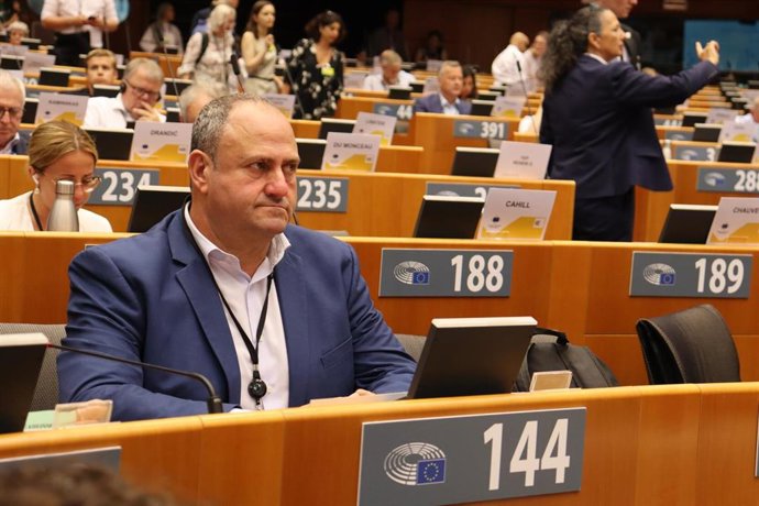 El consejero de Agricultura, Ganadería y Desarrollo Rural del Gobierno de Castilla-La Mancha, Julián Martínez Lizán.