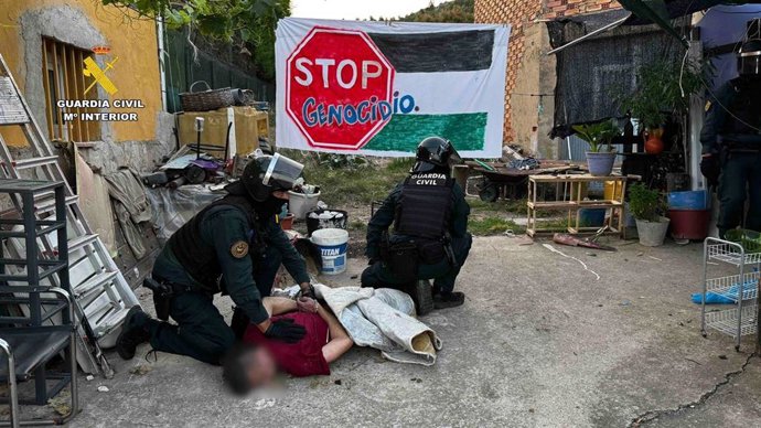 Detenidas tres personas en el desmantelamiento de un grupo criminal dedicado al tráfico de droga en Alcanadre