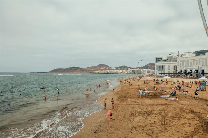 Archivo - Playa de Las Canteras de Las Palmas de Gran Canaria