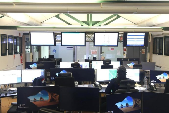 Archivo - Gestores de emergencias del 112.