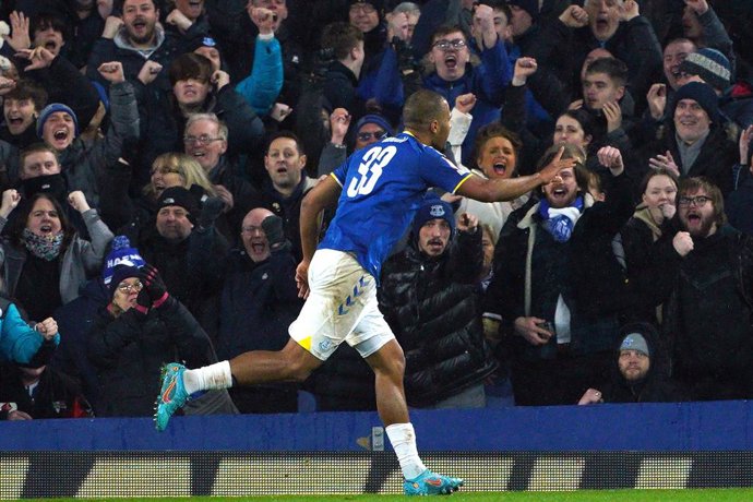 Archivo - 03 March 2022, United Kingdom, Liverpool: Everton's Salomon Rondon celebrates scoring his side's first goal during the English FA Cup fifth round soccer match between Everton and Boreham Wood at Goodison Park. Photo: Peter Byrne/PA Wire/dpa