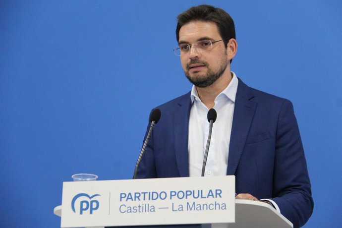 El portavoz adjunto del PP en las Cortes de Castilla-La Mancha, Santiago Serrano.