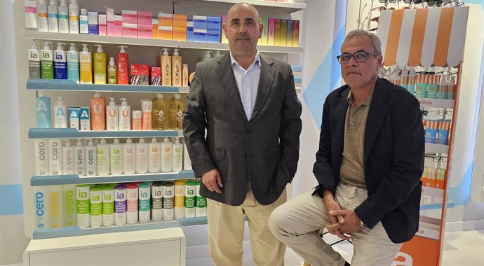 Agustín Ibáñez, director HPlus, junto a Antonio Fuster, director comercial de HPlus