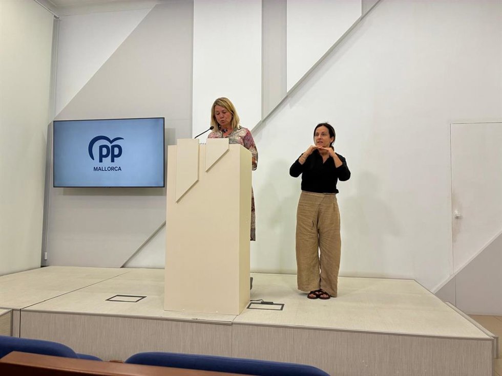 La portavoz del PP en el Consell, Núria Riera