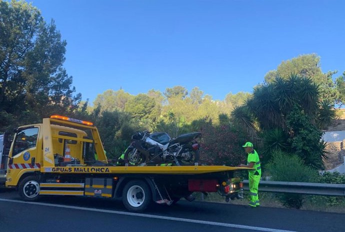 Accidente de moto a la salida del túnel de Génova en sentido Andratx