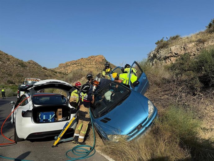 Los dos coches implicados en el siniestro vial