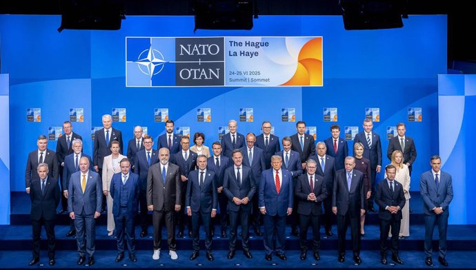 Foto de familia durante la segunda jornada de la Cumbre de la OTAN, a 25 de junio de 2025, en La Haya (Países Bajos). La cumbre está marcada por la negativa de España a subir el gasto en defensa al 5% del PIB.