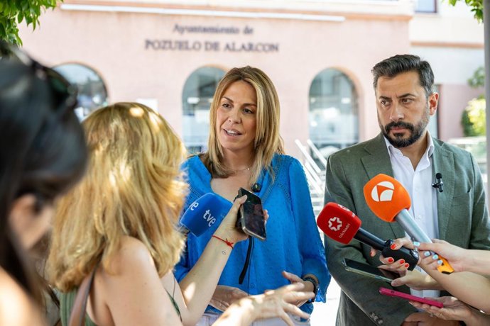 El portavoz del Grupo Parlamentario Popular, Carlos Díaz-Pache, tras la reunión mantenida con la alcaldesa de Pozuelo de Alarcón, Paloma Tejero