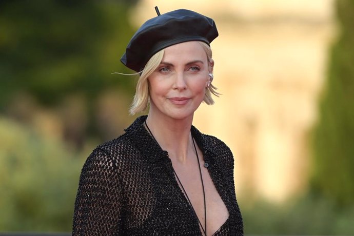 Archivo - Charlize Theron carga contra el director que la acosó sexualmente: “Ni siquiera voy a decir tu puto nombre”