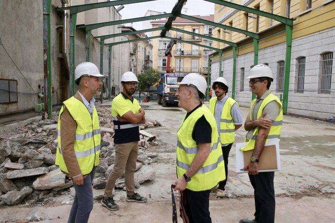 El consejero de Educación, Sergio Silva, visita las obras del IES Santa Clara